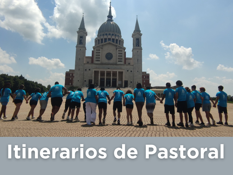 Jóvenes en el Colle Don Bosco